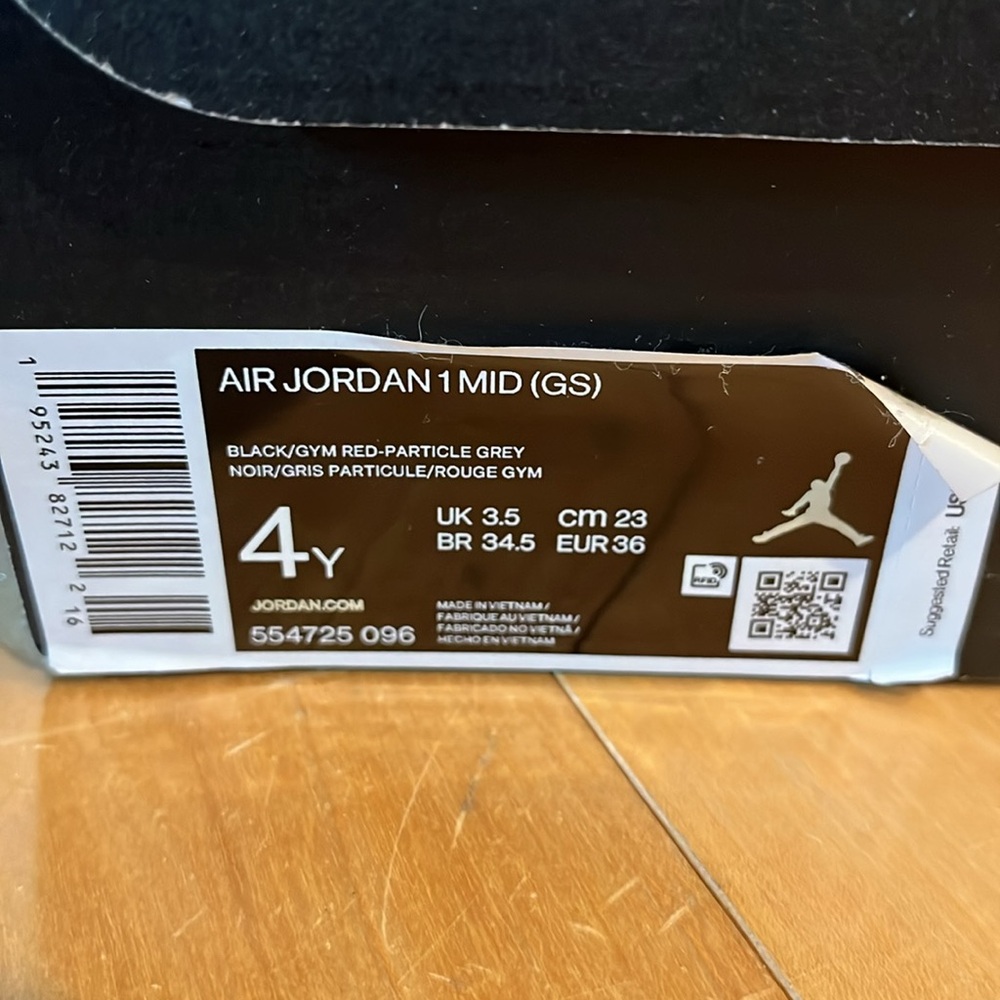 Boys Nike Air Jordan 1 Mid GS Shadow black & gray & red  sneakers size 4 - Picture 14 of 16